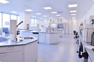 Tendencias tecnológicas que están revolucionando los laboratorios ópticos